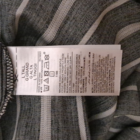 Old Navy Women's Romper - Picture 5 of 7